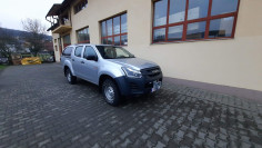 Winch, winch plate installed on Isuzu D-Max 2017 2