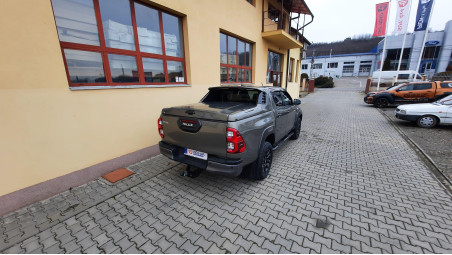 Tonneau cover installed on Toyota Hilux 2023