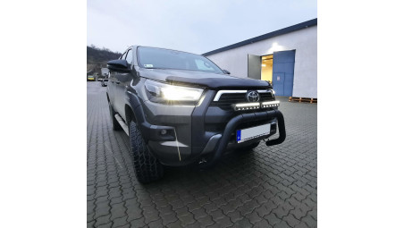Montare bullbar, deflectoare geam si reflectoare pe Toyota Hilux 2023