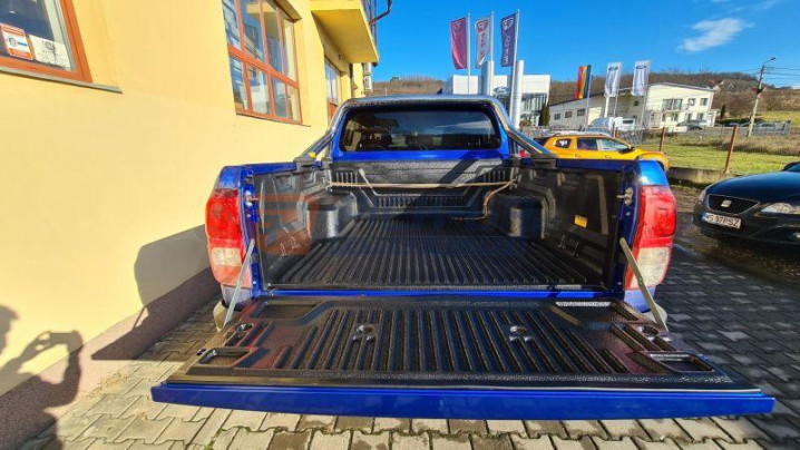 CAPITONAJ BENA AK DC UR TOYOTA HILUX 2015+
