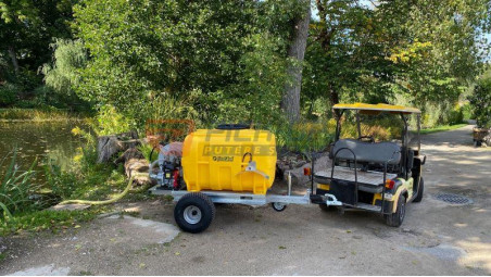 IRRIGATION WATER TANK SYSTEM WITH TRAILER IRRIGATION WATER TANK SYSTEM WITH TRAILER