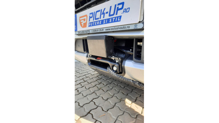 Bed liner, roll cover, side steps, towing hook installed Volkswagen Amarok 2023