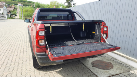 Montare capitonaj bena, rulou si rollbar pe Toyota Hilux GR Sport 2023