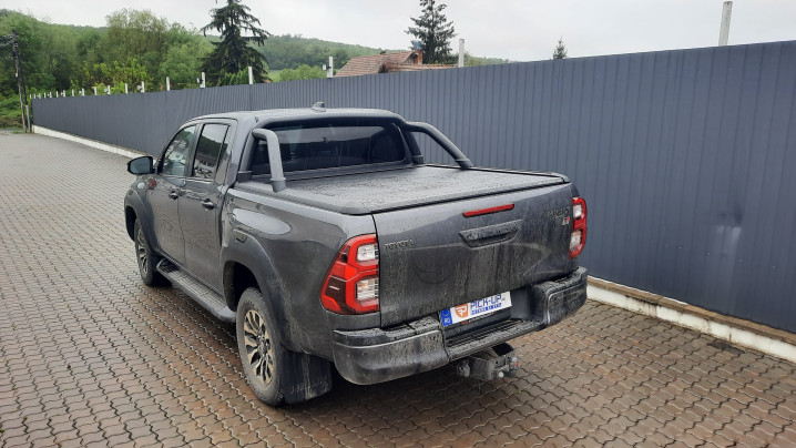 Montare rulou de bena si rollbar pe Toyota Hilux 2023