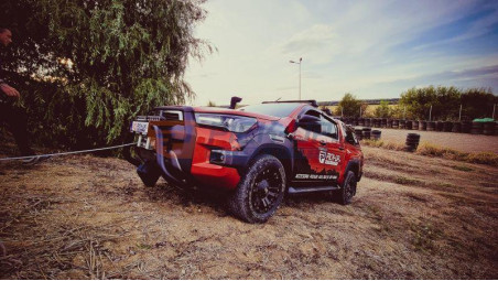 WINCH SUPPORT LIM TOYOTA HILUX 2020+