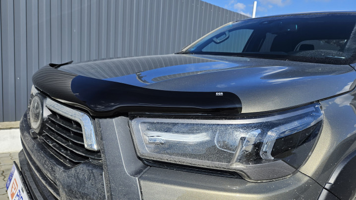 Montare capitonaj bena, protectie margine bena si deflector capota pe Toyota Hilux 2023