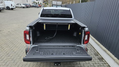 Roll Cover, side steps installed on Volkswagen Amarok 2023