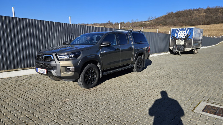 Montare hardtop pe Toyota Hilux 2022