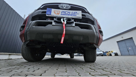 Montare inchidere de bena tip capac, troliu und suport troliu, smitt motor pe Toyota Hilux 2023