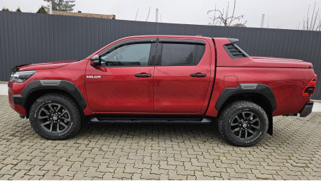 Montare capitonaj bena, deflector geam si inchidere bena tip capac pe Toyota Hilux 2023