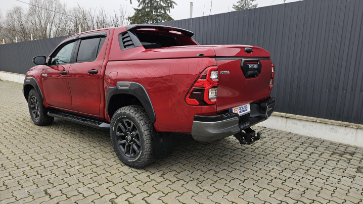 Montare capitonaj bena, deflector geam si inchidere bena tip capac pe Toyota Hilux 2023