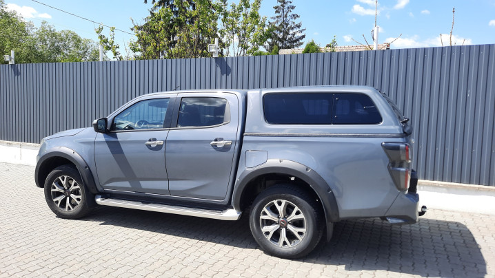 Montare hardtop pe Isuzu D-Max 2023