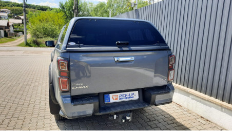 Canopy installed on Isuzu D-Max 2023
