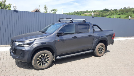 Cross Bars, sport lights installed on Toyota Hilux 2023