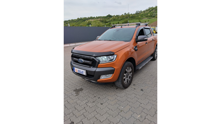 Window visors, hood guard, tailgate assistance installed on Ranger Wildtrak 2018
