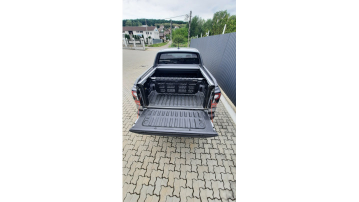 Bed Divider installed on Ford Ranger Raptor 2023