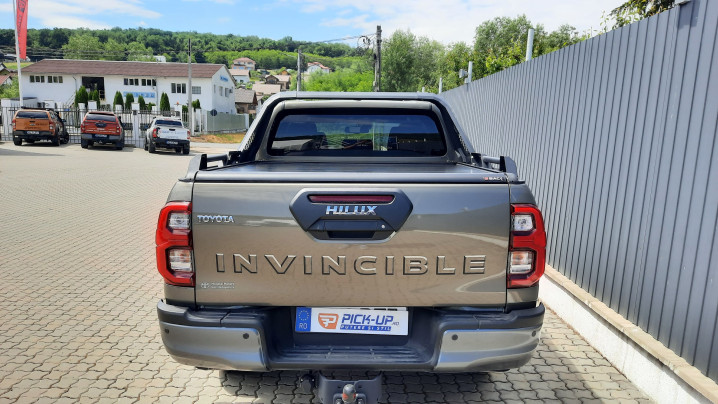 Montare rulou de bena und rollbar pe Toyota Hilux 2023