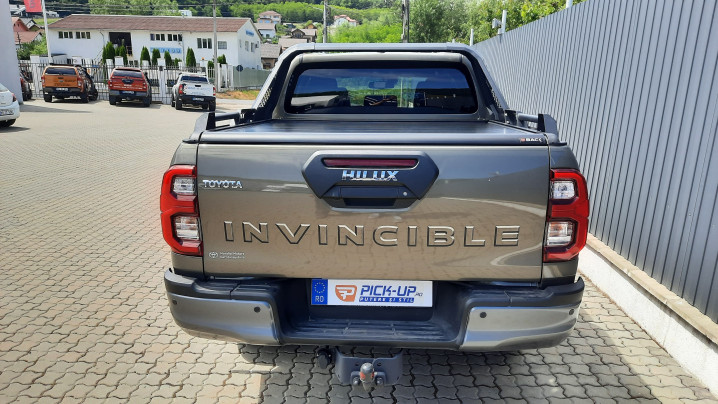 Roll Cover, rollbar installed on Toyota Hilux 2023