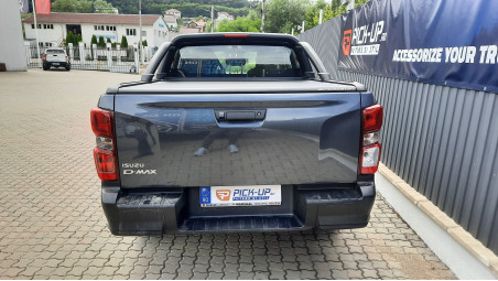 Roll Cover, rollbar installed on Isuzu D-Max 2023