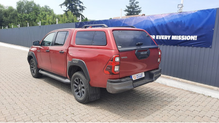 Canopy installed on Toyota Hilux 2024