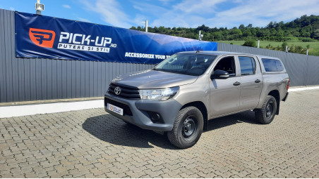 Canopy installed on Toyota hilux 2019