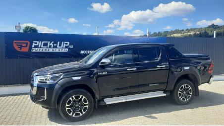Tonneau Cover installed on Toyota Hilux 2021