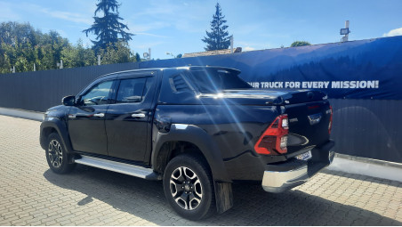 Tonneau Cover installed on Toyota Hilux 2021