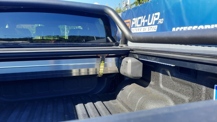 Roll Cover installed on Volkswagen amarok 2023