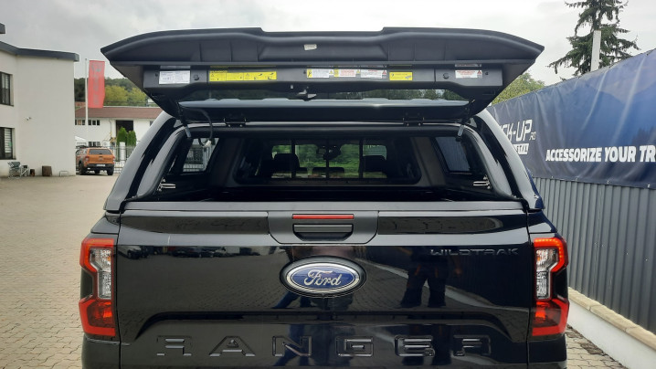 Canopy installed on Ford Ranger 2024