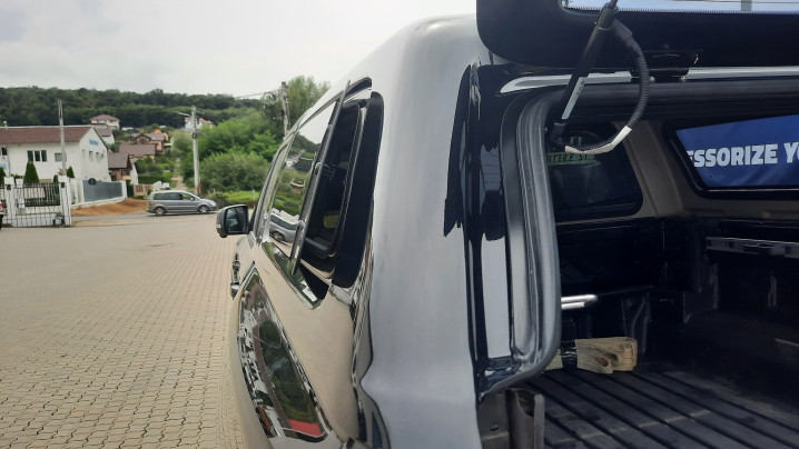 Canopy installed on Ford Ranger 2024