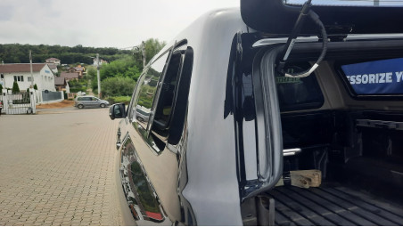 Canopy installed on Ford Ranger 2024