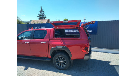 Montare hardtop si capitonaj de bena pe Toyota Hilux 2020