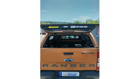 Canopy installed on Ford Ranger 2016