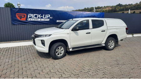 Canopy installed on Mitsubishi L200 2019