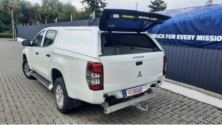 Canopy installed on Mitsubishi L200 2019