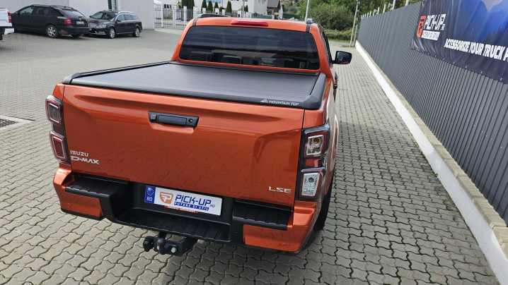 Roll Cover installed on Isuzu D-Max 2020