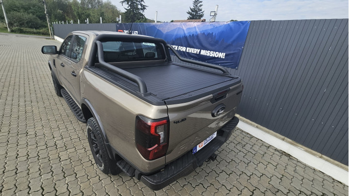 Installation of tonneau roll cover on Ford Ranger 2023