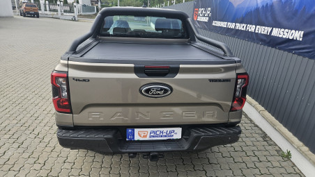Installation of tonneau roll cover on Ford Ranger 2023