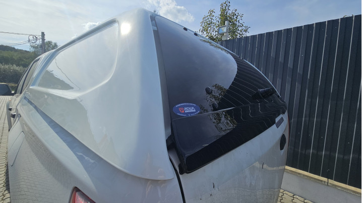 Canopy, bed liner insatlled on Mitsubishi L200 2020