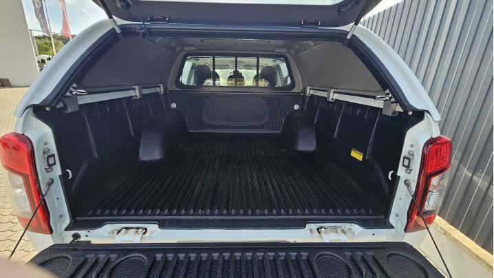 Montare hardtop si capitonaj bena pe Mitsubishi L200 2020