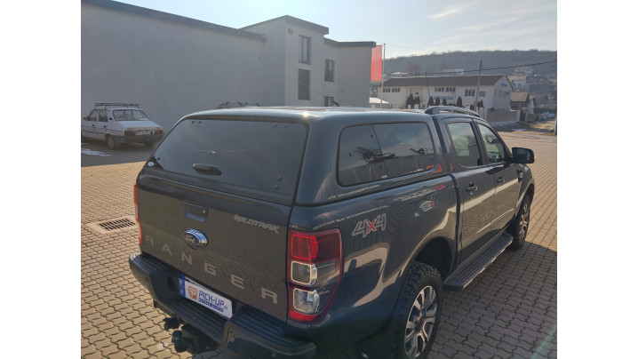 Canopy installed in Volkswagen Amarok 2024