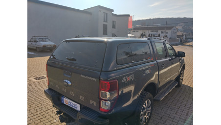 Canopy installed in Volkswagen Amarok 2024