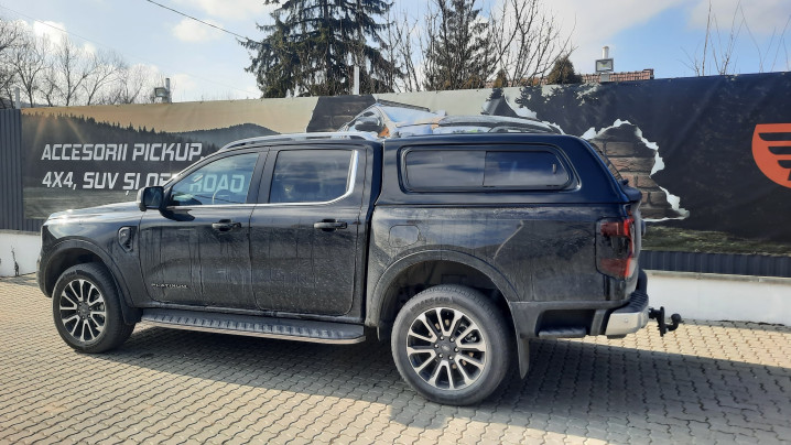 Canopy installed on Ford Ranger 2023