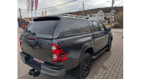 Canopy, bed liner, towing hook installed on Toyota Hilux 2024