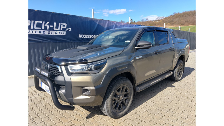 Fully equipped Toyota Hilux 2023