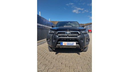 Fully equipped Toyota Hilux 2023