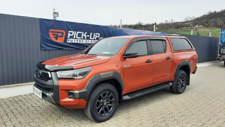 Montare hardtop deflector geam, capota pe Toyota Hilux 2020