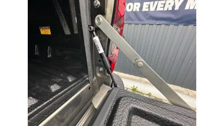 Montare capitonaj bena, rulou, rollbar pe Toyota Hilux 2024