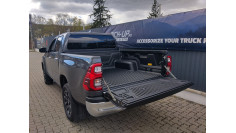 Bed liner, rail guard installed on Toyota Hilux 2018 2