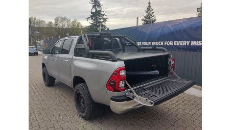 Montare capitonaj, troliu, suport troliu, rollbar, protectie margine bena pe Toyota Hilux 2022